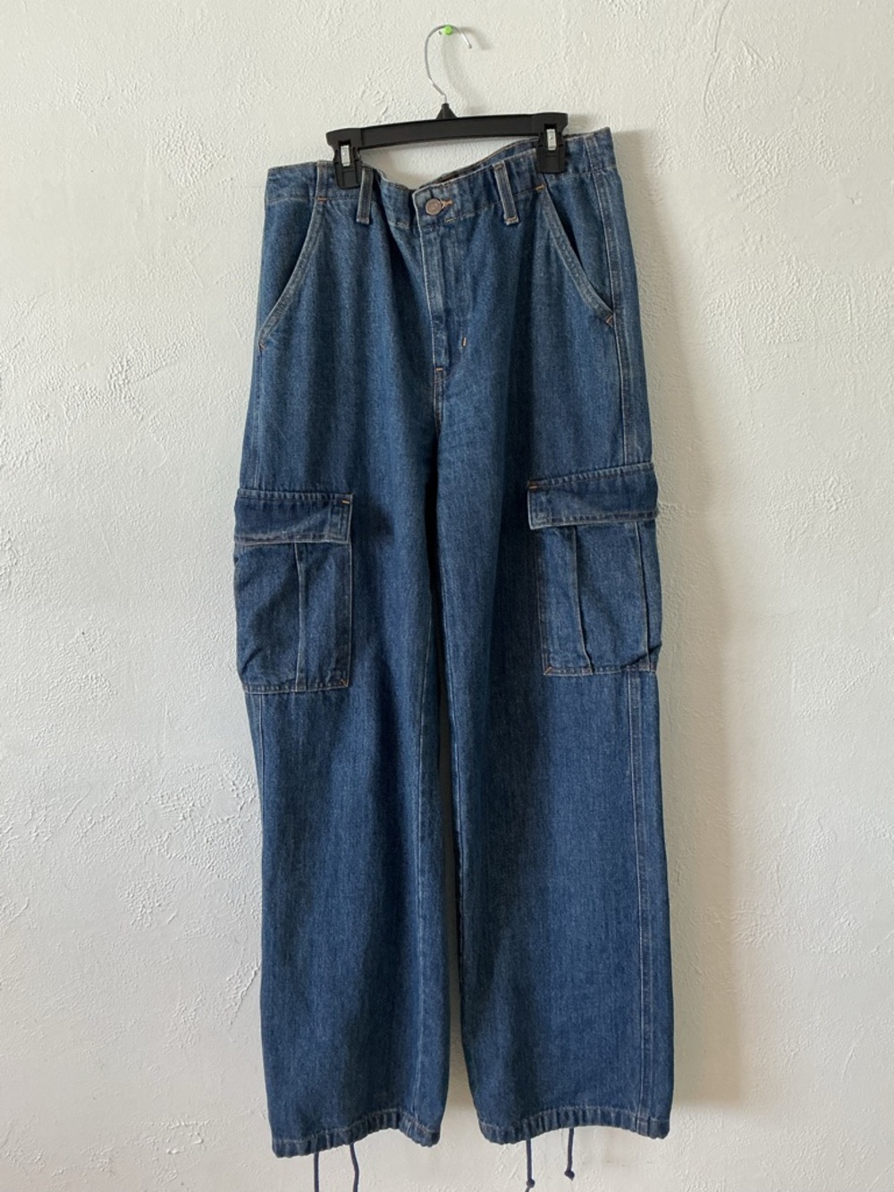 Levi's '94 Baggy Cargo jeans in a medium wash denim